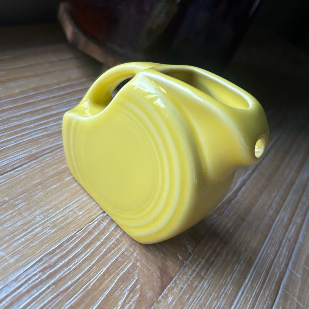 Fiesta Ware Homer Laughlin Small Mini Disc Pitcher Yellow Retired USA - Picture 9 of 11